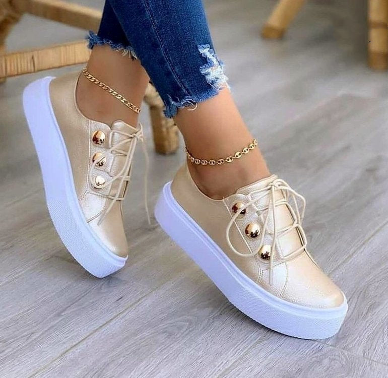 Sneakers Donna Casual Basse con Bottoni Dorati Decorativi