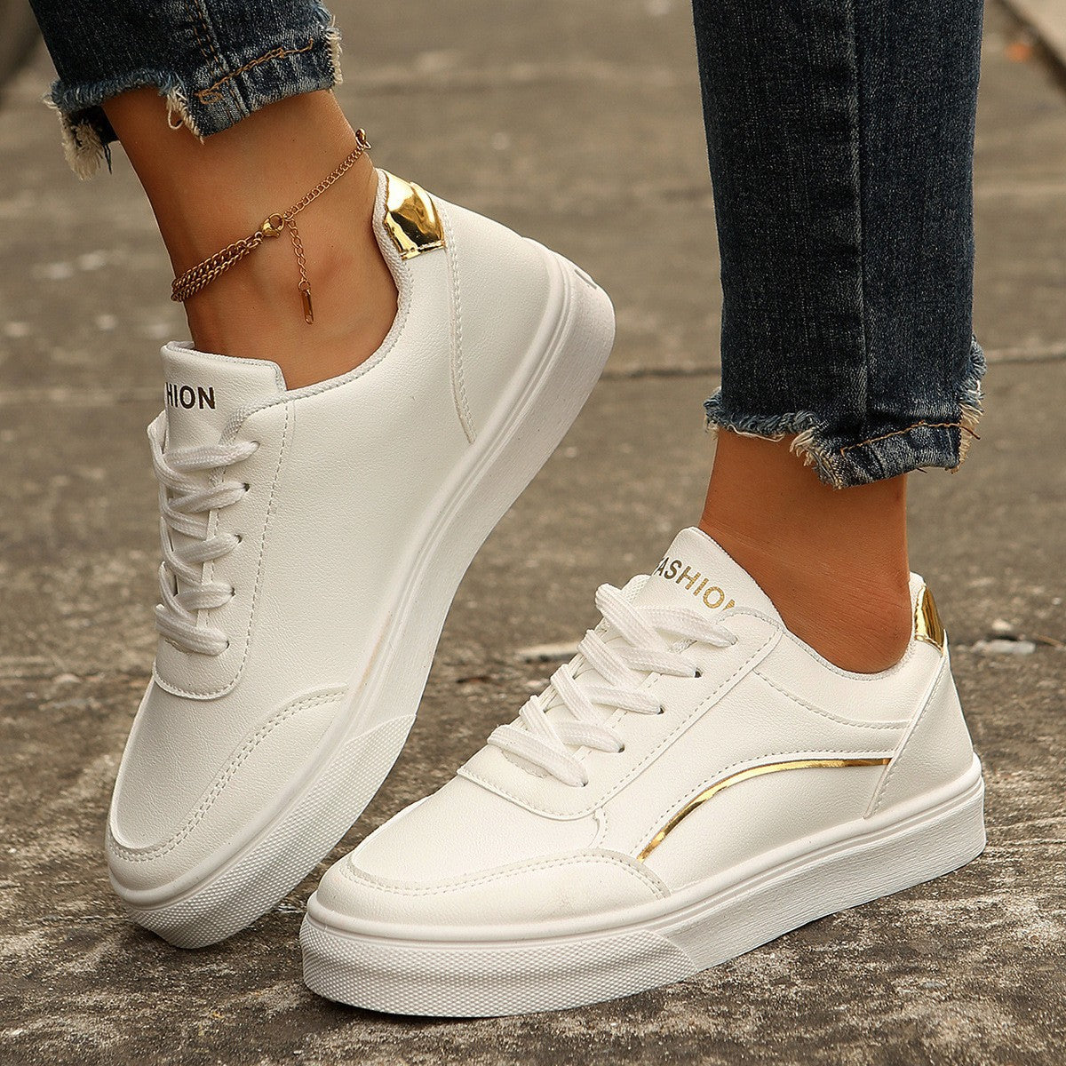 Sneakers Donna Casual Basse con Dettagli Metallizzati Dorati