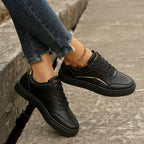 Sneakers Donna Casual Basse con Dettagli Metallizzati Dorati